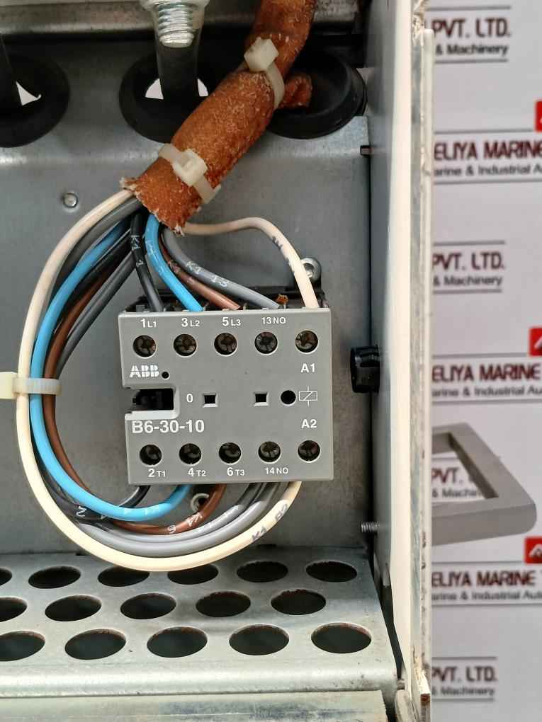 Abb Acs800-104-0580-7+e205+v991 Industrial Inverter Drive 709–976 Vdc 583 Adc