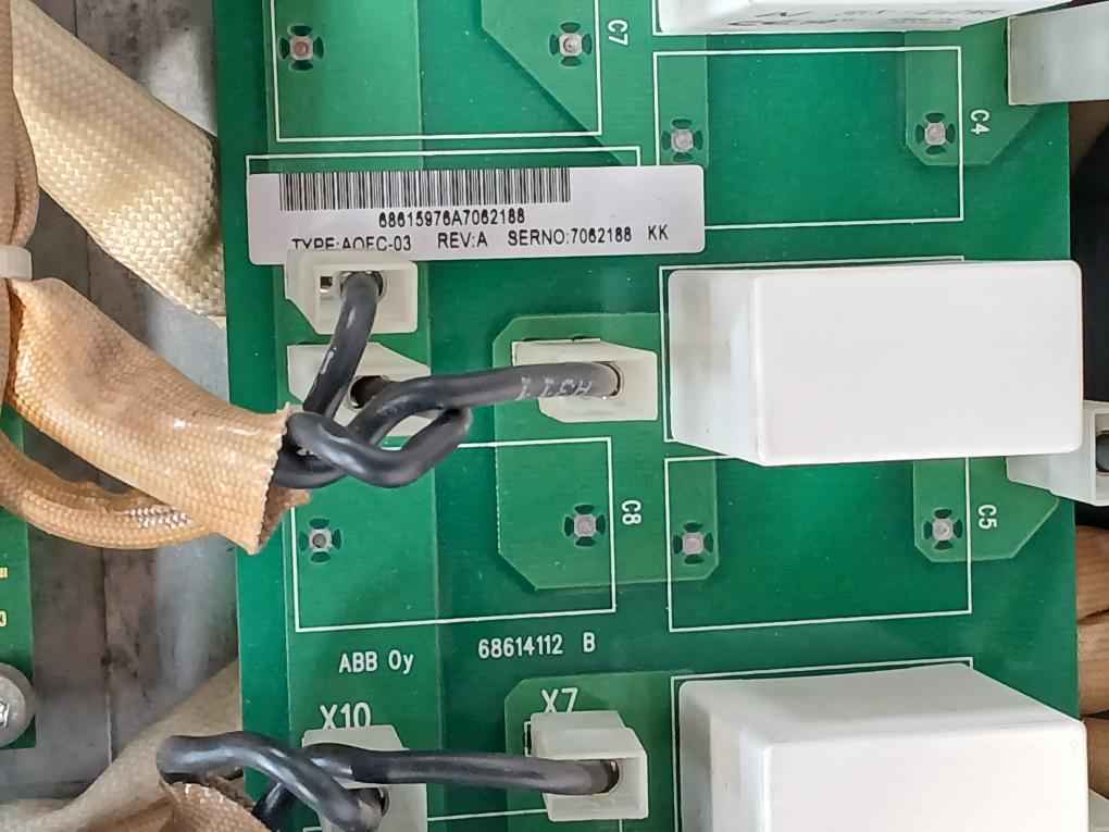 Abb Acs800-104Lc-0700-7+E205+Q950 Frequency Drive 68606039 583 A