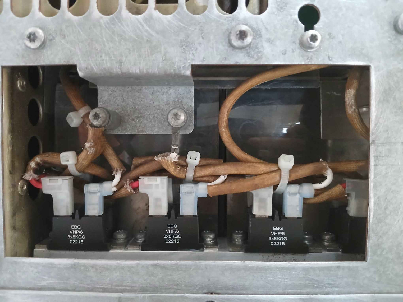 Abb Acs800-104Lc-0700-7+E205+Q950 Inverter Drive Module 68606039 709-976 Vdc