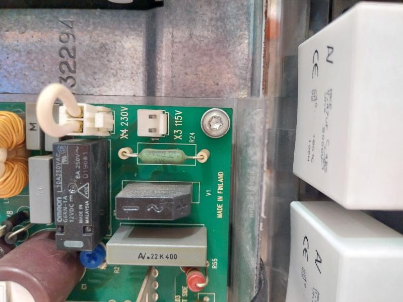 Abb Acs800-104lc-0700-7+e205+q950 Line Converter Inverter I/o Module Rev a