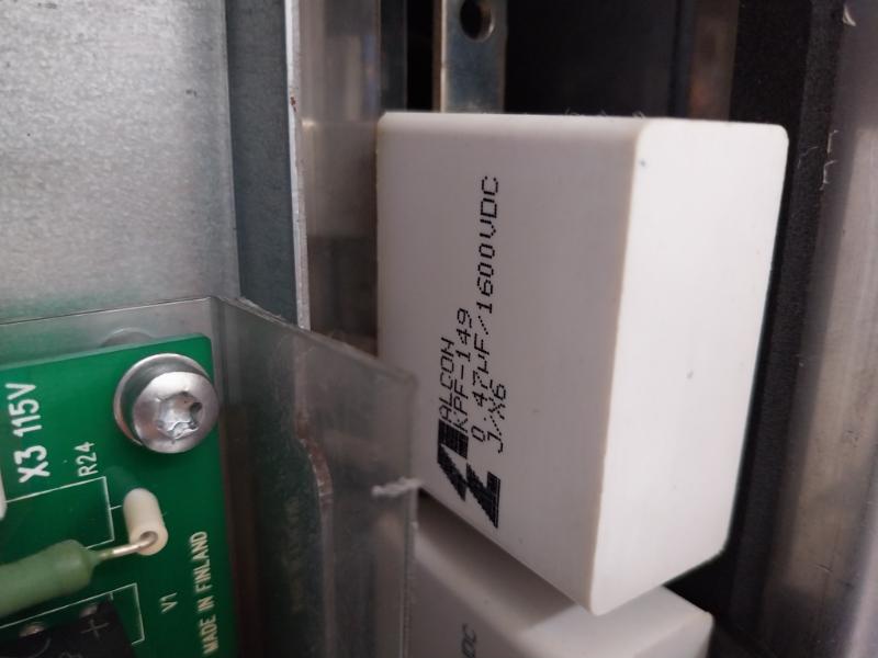 Abb Acs800-104Lc-0700-7+E205+Q950 Low Voltage Industrial Ac Drive 700 Adc 582