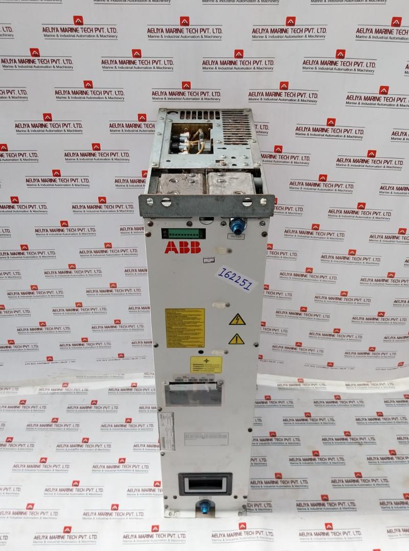 Abb Acs800-104Lc-0700-7+E205+Q950 Low Voltage Industrial Ac Drive 700 Adc 583 A