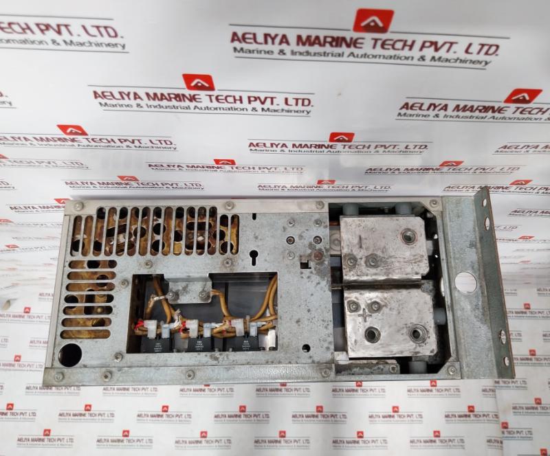 Abb Acs800-104Lc-0700-7+E205+Q950 Low Voltage Industrial Ac Drive 700 Adc 583 A