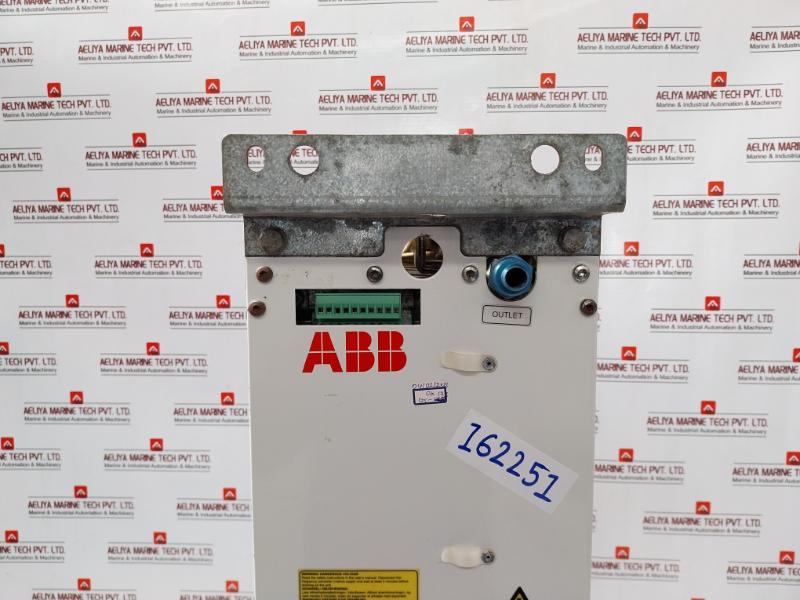 Abb Acs800-104Lc-0700-7+E205+Q950 Low Voltage Industrial Ac Drive 700 Adc 583 A