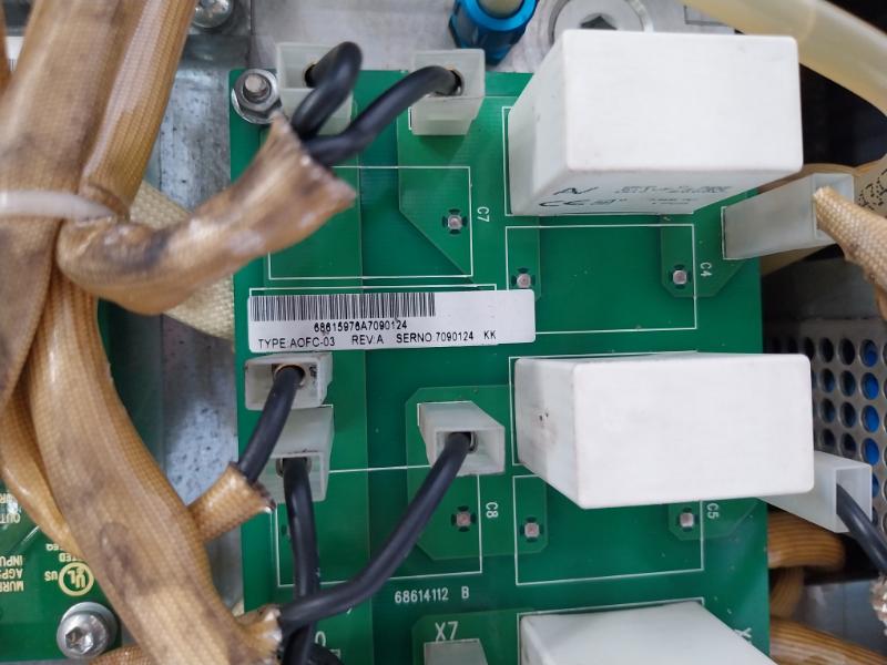 Abb Acs800-104Lc-0700-7+E205+Q950 Inverter Drive Module 68606039 709…976 Vdc