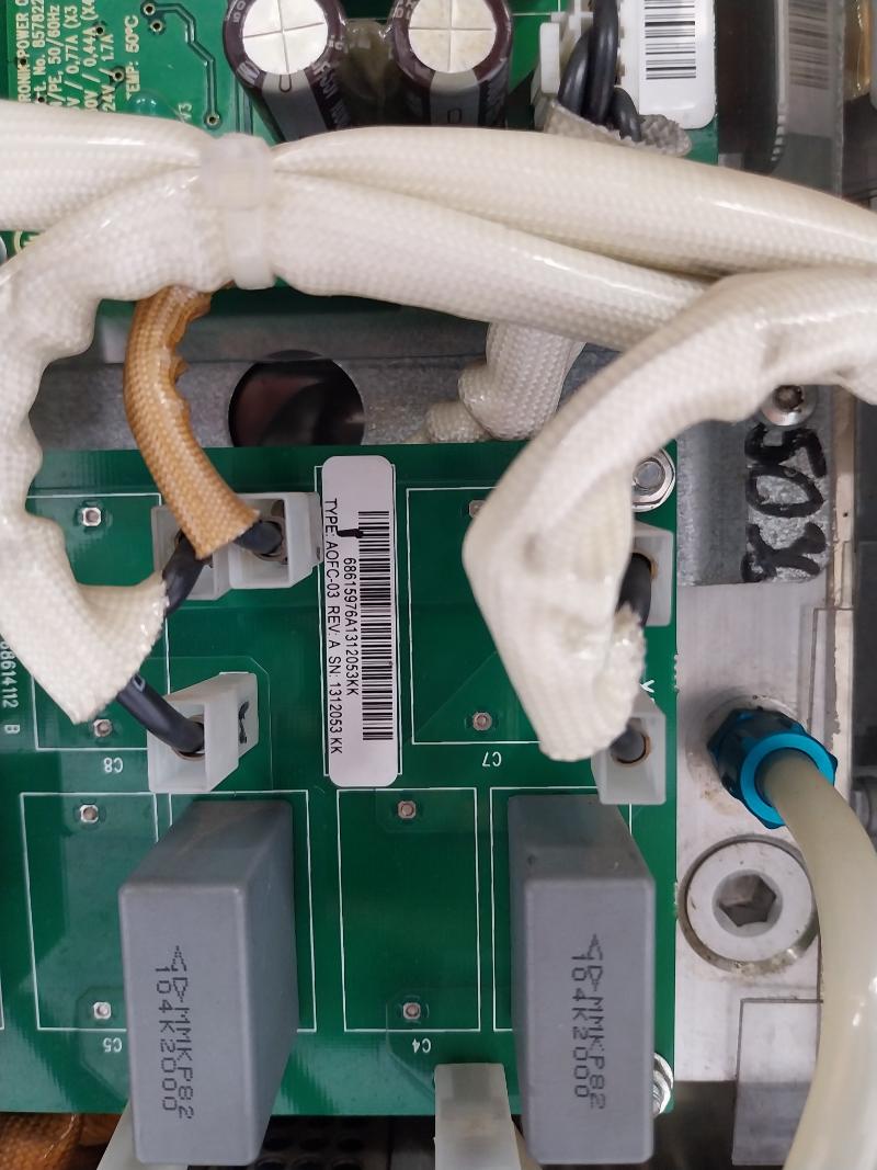 Abb Acs800-104Lc-0700-7+E205+Q950 Inverter Unit Module 709…976Vdc 700 Adc