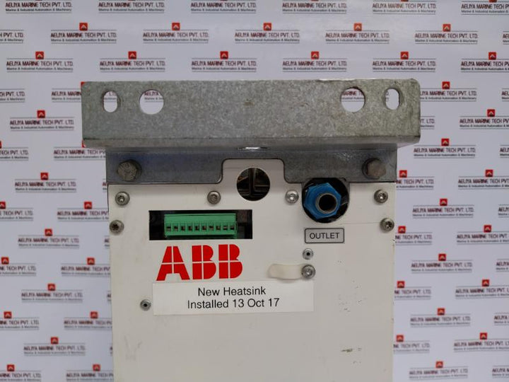 Abb Acs800-104Lc-0700-7+E205+Q950 Inverter Unit Module 709…976Vdc 700 Adc