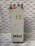 Abb Acs800-704Lc-2150-7 Frequency Converter 68648858 380–690V Ac 1796 A