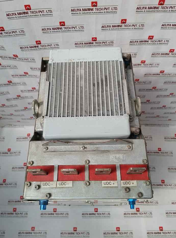 Abb Acs800-704Lc-2150-7 Frequency Converter 68648858 380–690V Ac 1796 A