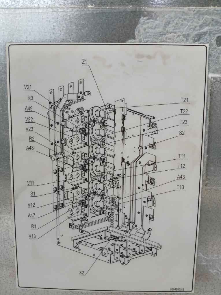Abb Acs800-704Lc-2150-7 Frequency Converter 68648858 380–690V Ac 1796 A