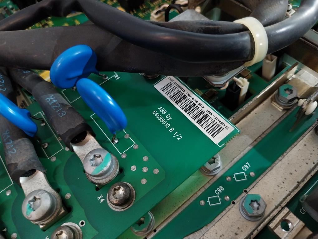 Abb Acs850-04-144A-5+D150+J400 Ac Drive Module 3Aua0000022303 380-500 V 142A