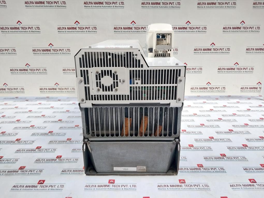 Abb Acs850-04-225A-5+J400 Frequency Converter Drive Module 400/480/500V Ac 221 A