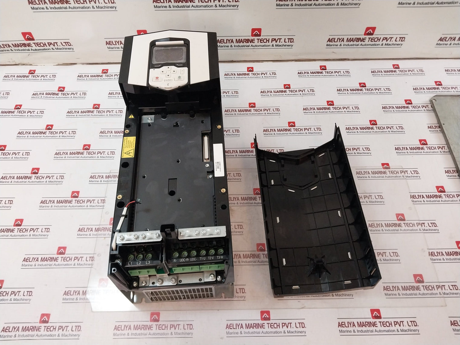 Abb Acs880-01-061A-3+P944 Frequency Inverter Drive