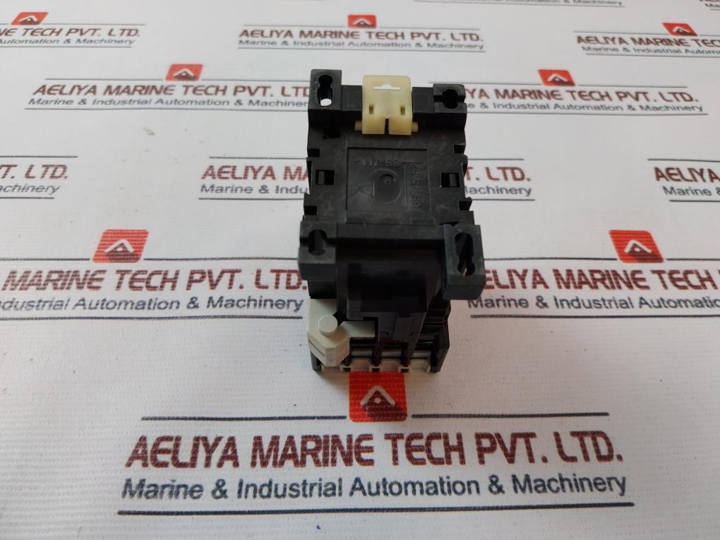 Abb B12-30-10 Contactor 28A 690V~