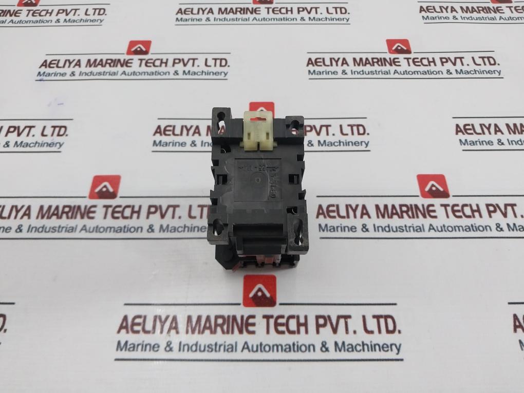 Abb B16-30-01 Contactor 28A 690V~
