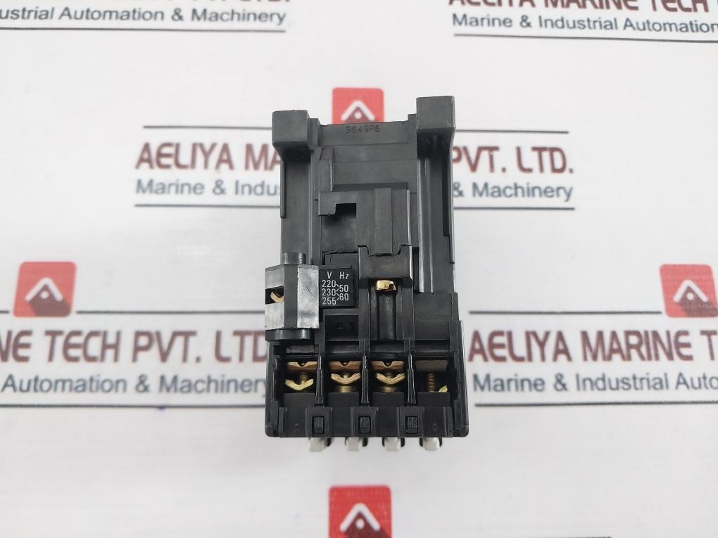 Abb B16-30-01 Contactor 28A 690V~