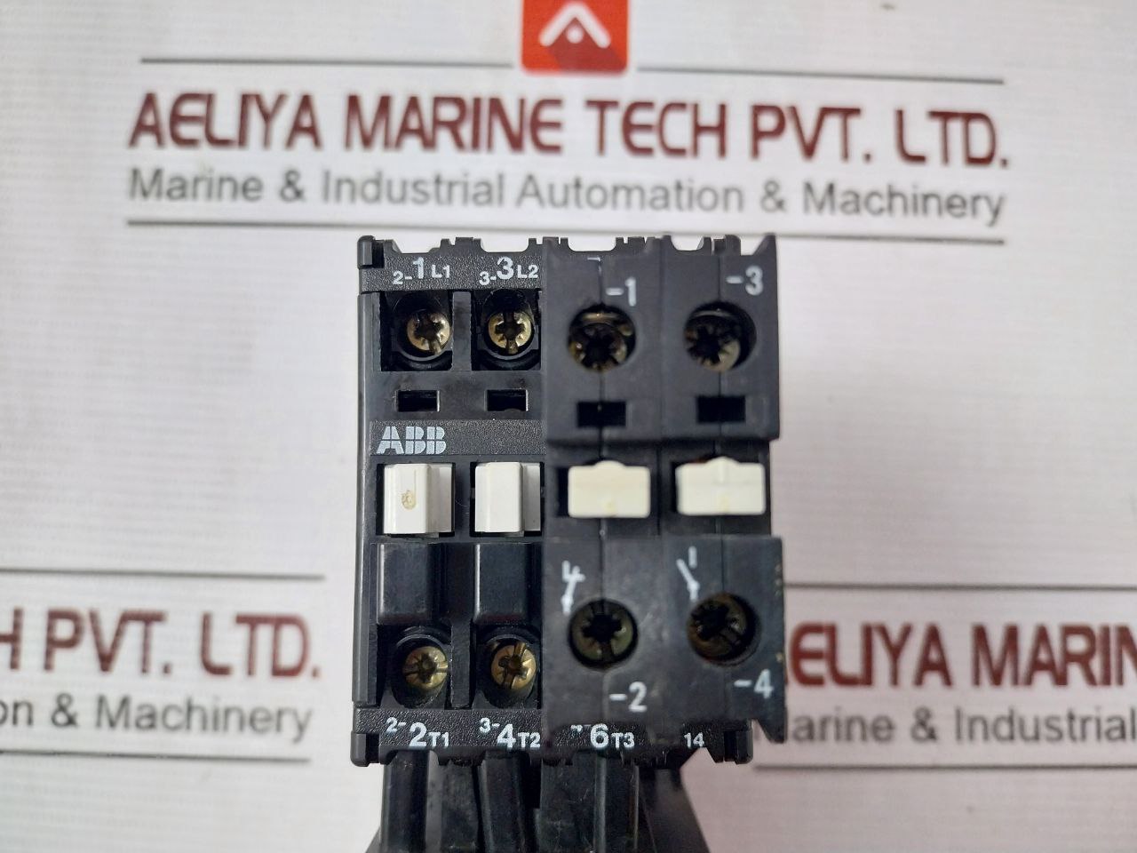 Abb B9 Contactor With T25 Du Thermal Overload Relay 26A 690V Ac