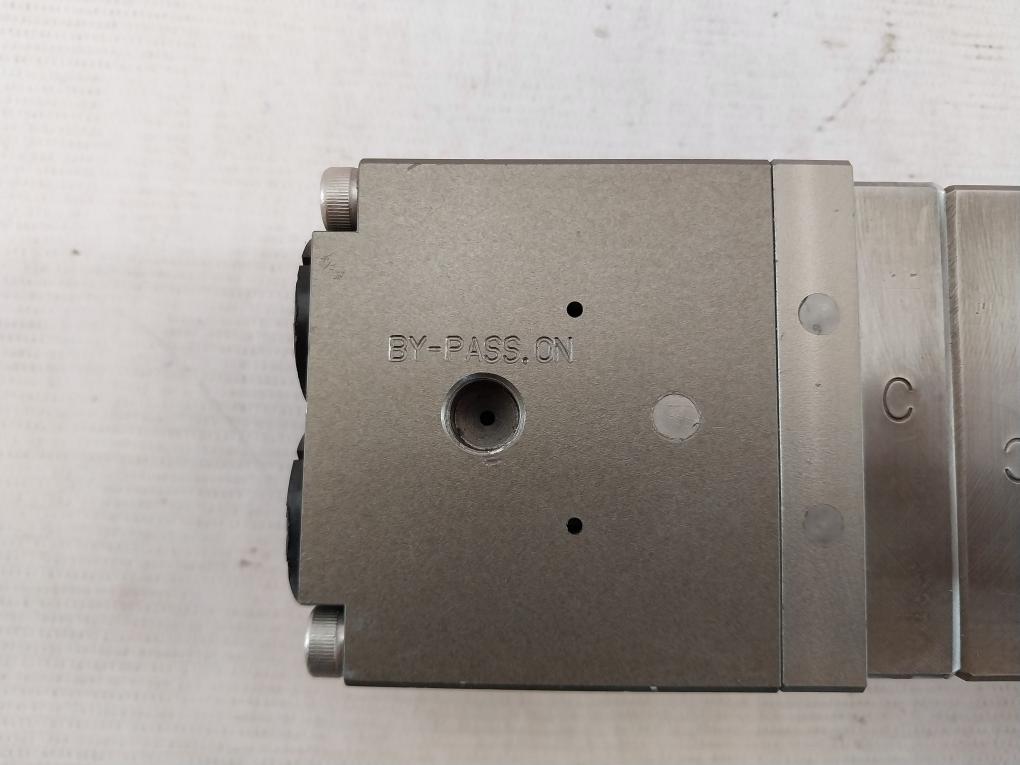 Abb Bv-2725 Directional Control Valve Assembly