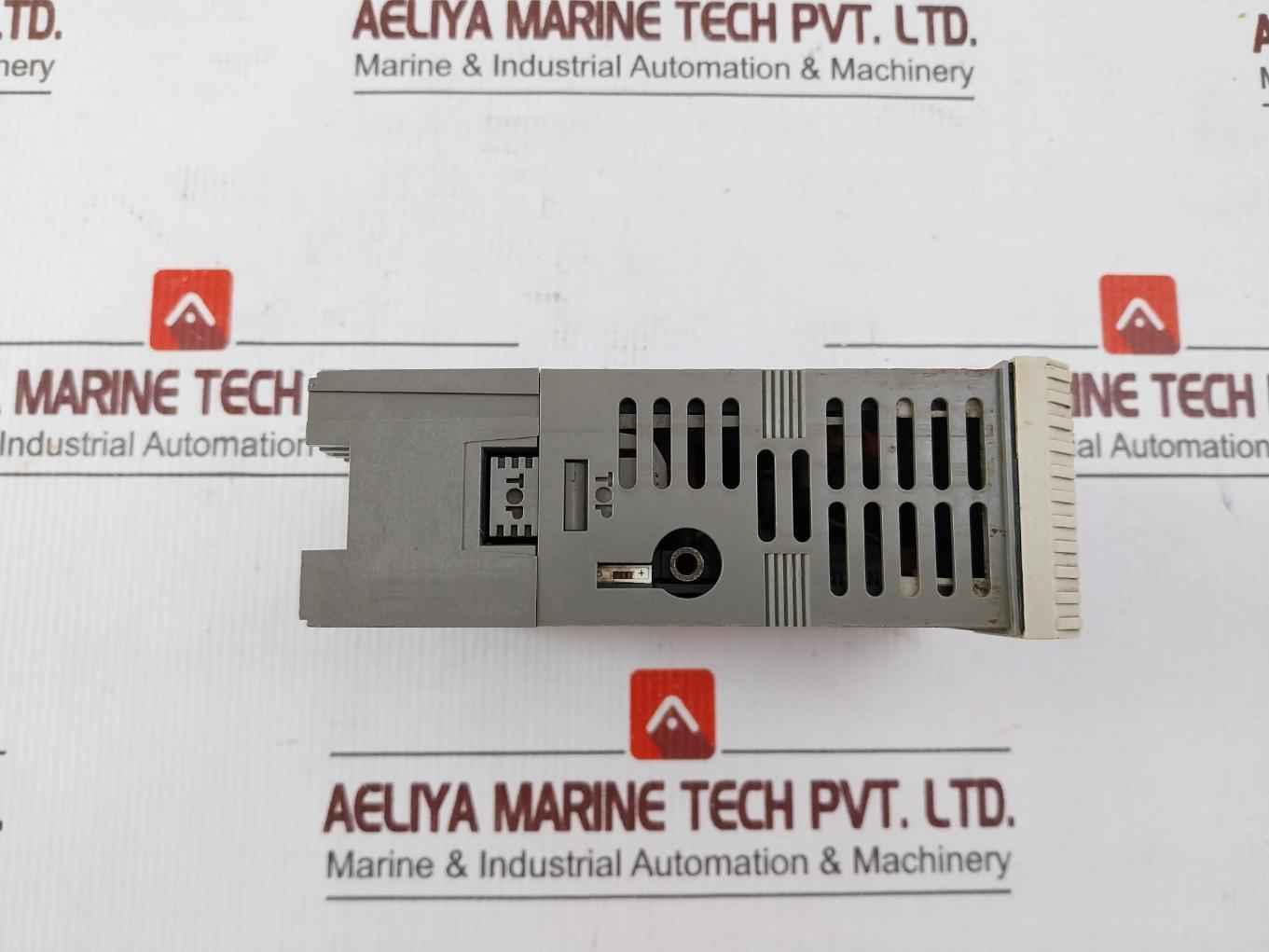 Abb C100/0100/Std Universal Process Controller 85-265Vac 50/60Hz