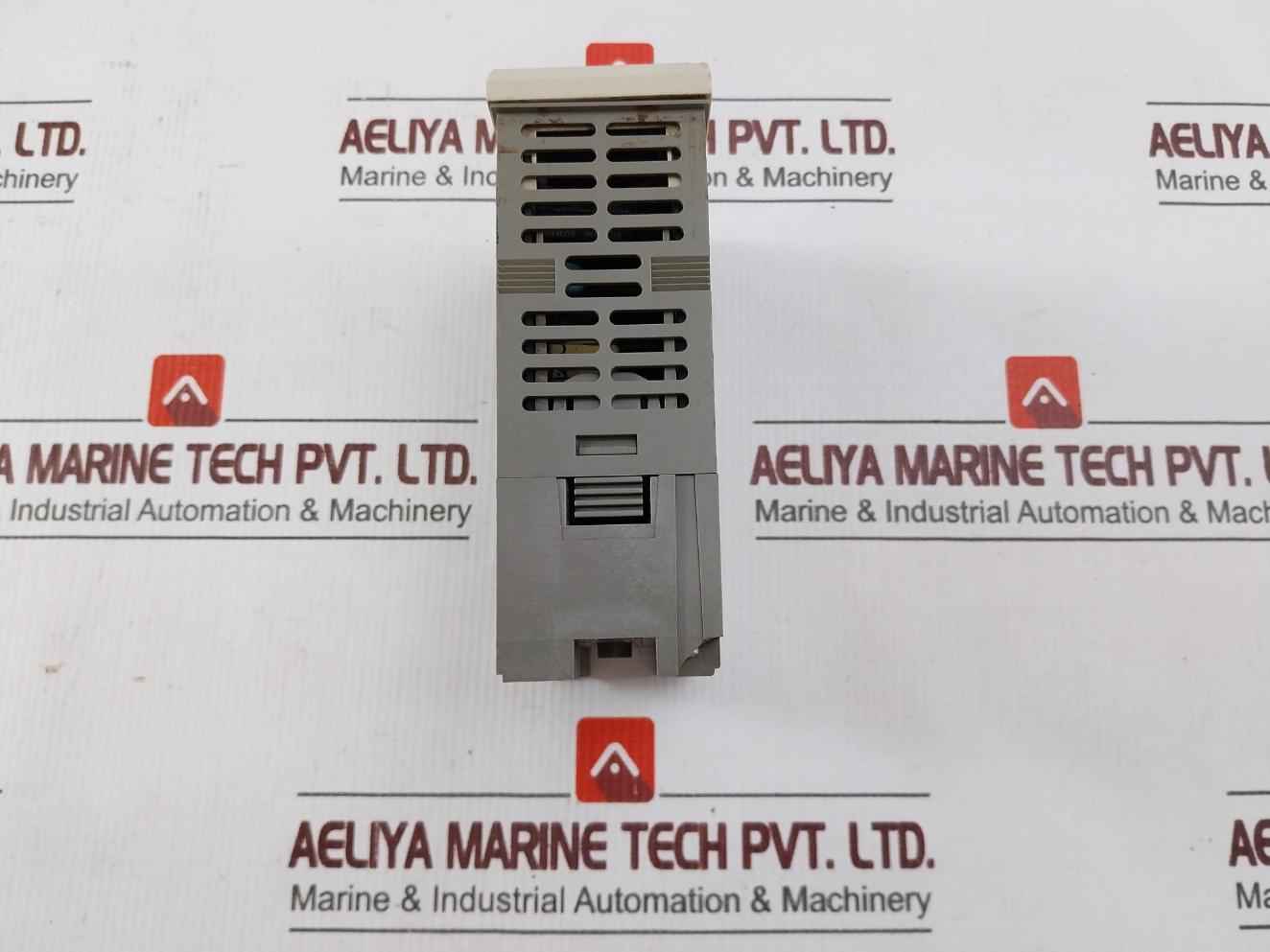 Abb C100/0100/Std Universal Process Controller 85-265Vac 50/60Hz