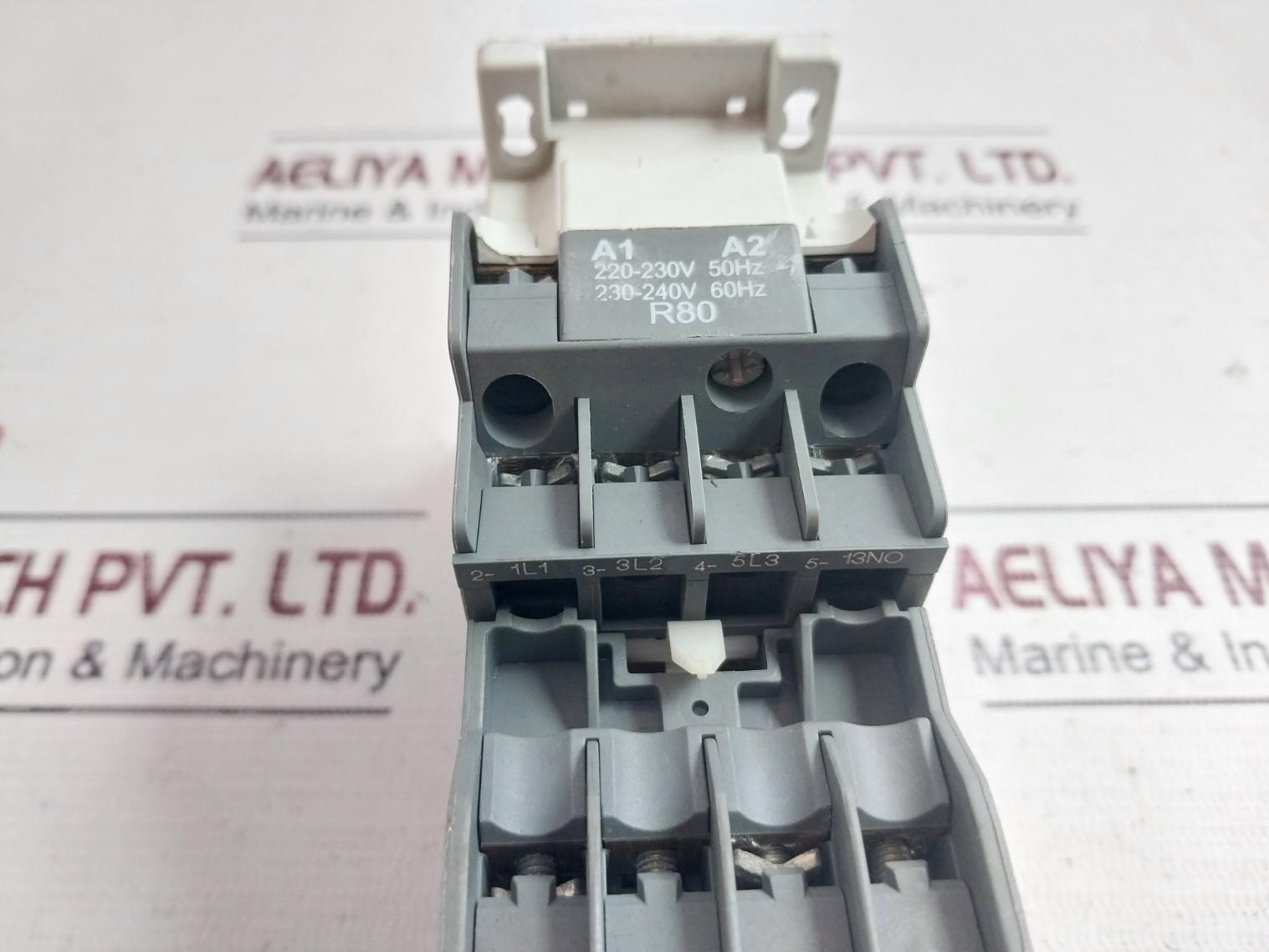 Abb Ca5-22M Auxiliary Contact Block 600 Vac Max 690V 30A