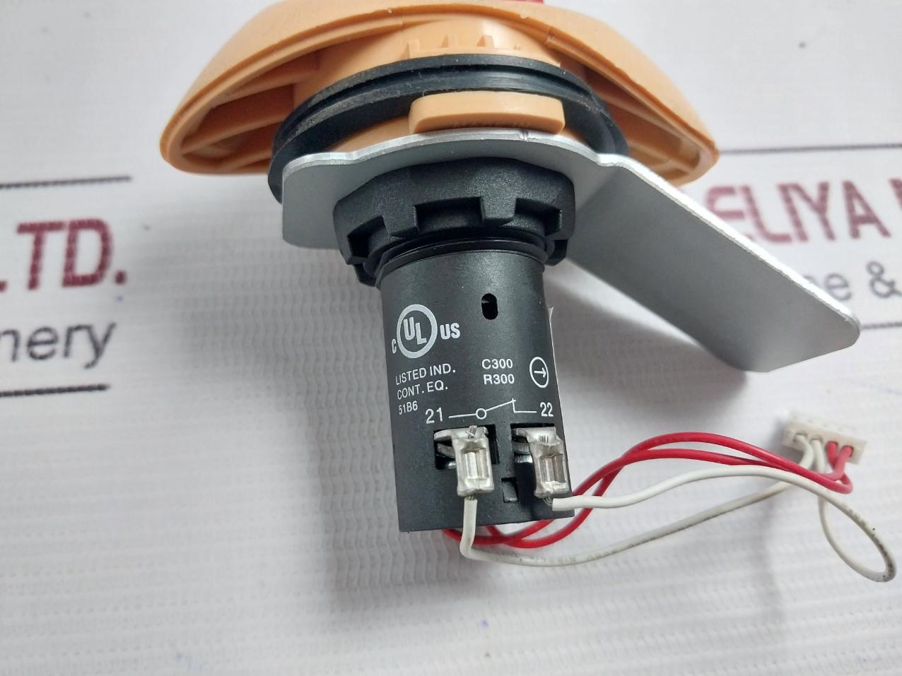 Abb Ce3T-10R-02 Emergency Stop Push Button 5A Rev A