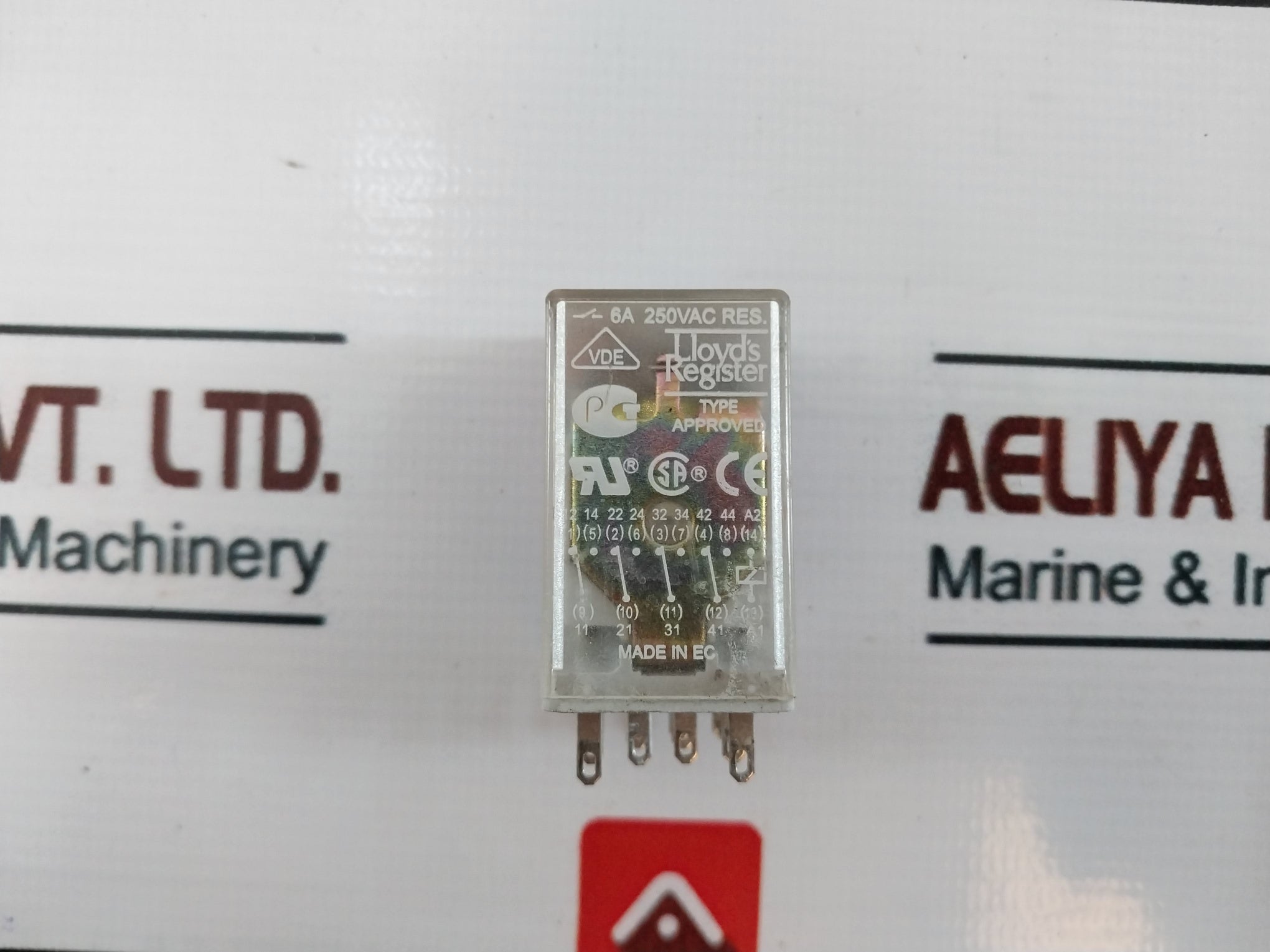 Abb Cr-m024Dc4 1Svr 405 613 R1000 Interface Relay With Cr-m4Ss Socket