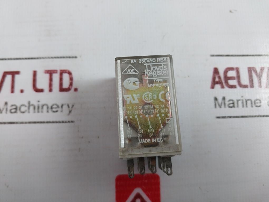 Abb Cr-m110Dc4 Pluggable Interface Relay 1Svr405613R8000 110V Dc
