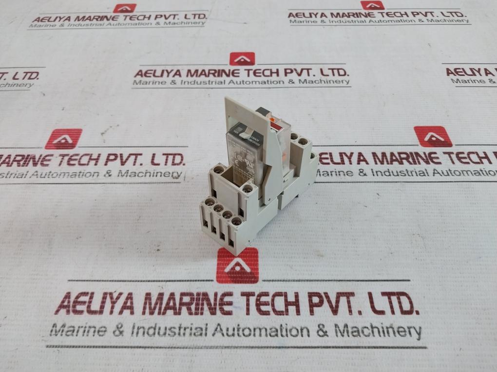 Abb Cr-m4Ss Standard Socket With Cr-m230Ac4 Interface Relay 1Svr405651R3000 7A