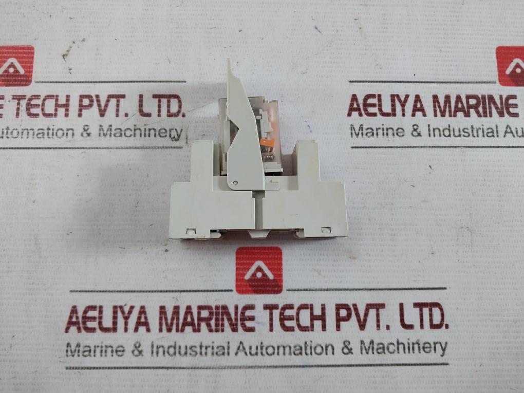 Abb Cr-m4Ss Standard Socket With Cr-m230Ac4 Interface Relay 1Svr405651R3000 7A