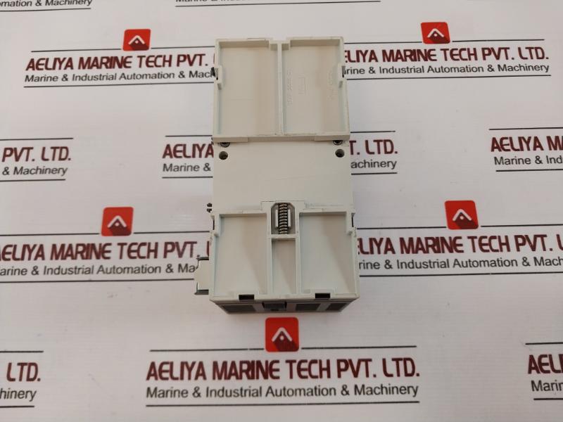 Abb Di524 B4 Digital Input Module 1sap240000r0001 With Tu551-cs31 B0