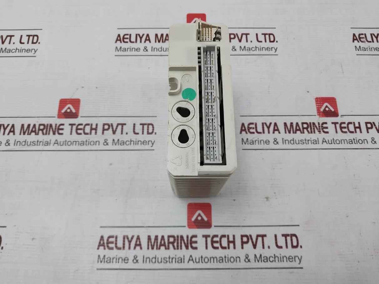 Abb Di820 Digital Input Module Sg10331166 120Vac/10Ma 110Vdc/2.8Ma (Not Working)