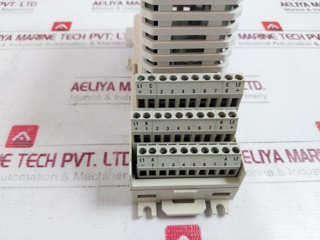 Abb Do810 3Bse008510R1 Digital Output Module 3Bse013230R1 Tu810V1 24V, 0.5A
