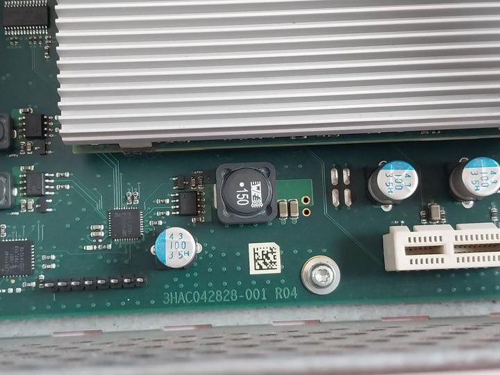 Abb Dsqc1000 Robot Computer Unit 3Hac042766-001 24Vdc 0.30A Rev No: 05
