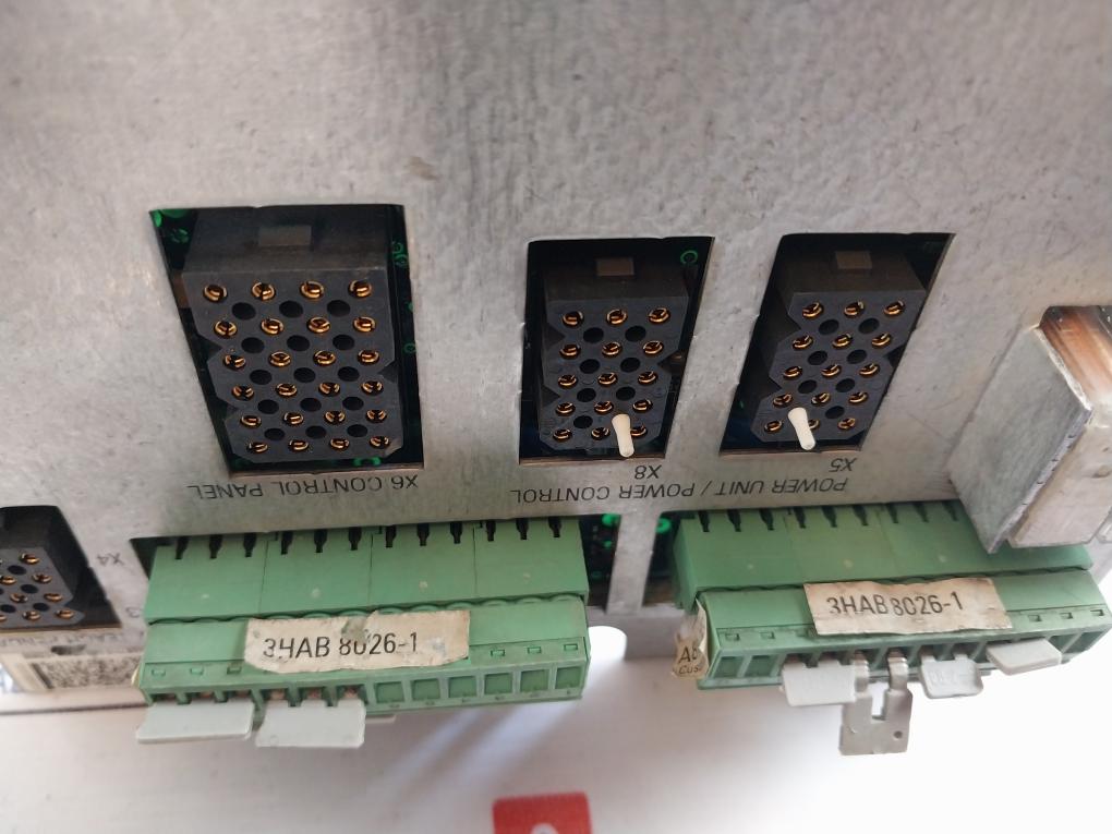 ABB DSQC331 3hab7215-1/08/3hab7215-1/03 Panel Board Unit