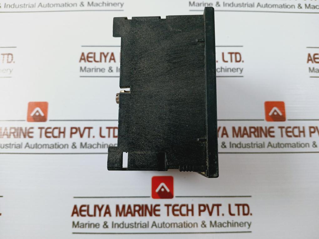 Abb Electric 55-65 HZ Frequency Meter 2 X 110V