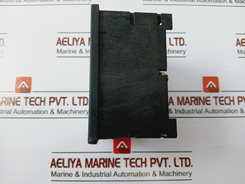 Abb Electric 55-65 HZ Frequency Meter 2 X 110V