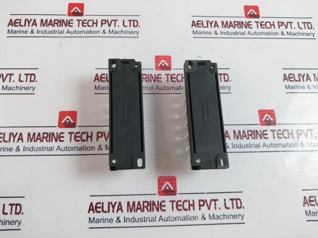 Abb Gce7102409 P0102 Single Throw Momentary Switch 10A 660V~