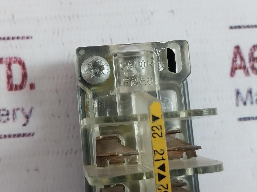 ABB GCE7102409 P0102 Single Throw Momentary Switch 10A 660V~