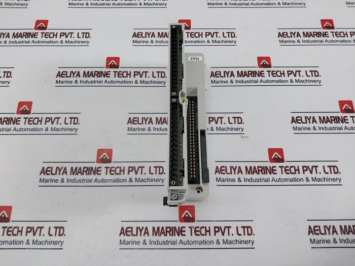 Abb Hbs01-fph Horizontal Row Mount Base For Single Module Rev: D