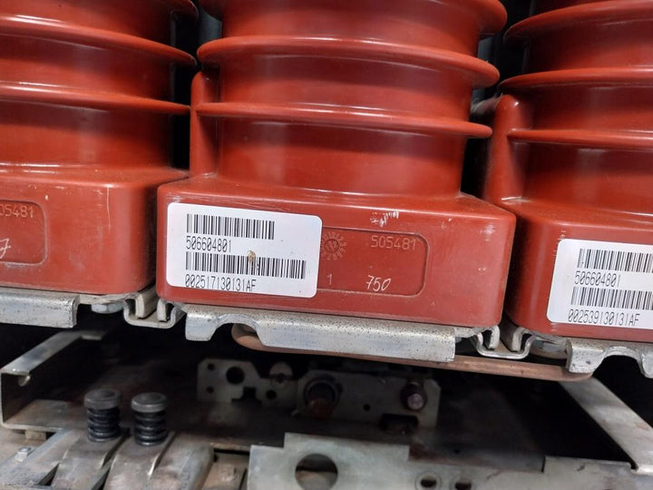 Abb Hd4/ 12.12.32 Mv Circuit Breaker Sf6 Medium Voltage Gas Insulation