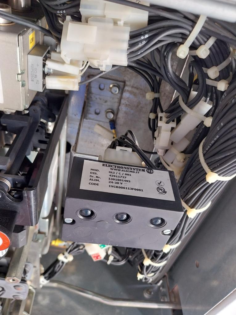 Abb Hd4/Sg 12.12.32 Mv Circuit Breaker Sf6 Medium Voltage Gas Insulation