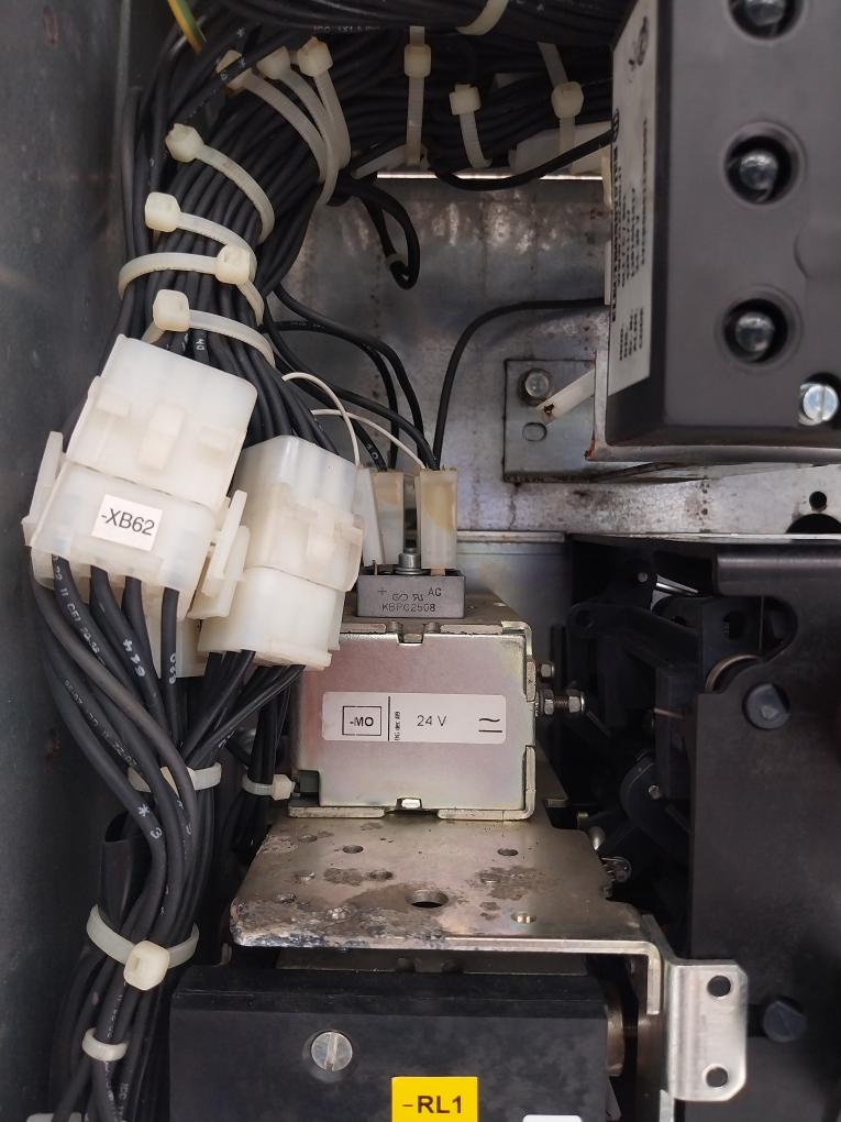 Abb Hd4/Sg 12.12.32 Sf6 Circuit-breaker 12 Kv 50/60 Hz 1250 A