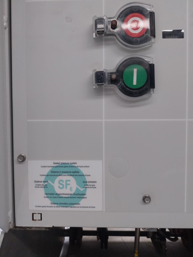 Abb Hd4/Sg 12.12.32 Sf6 Circuit Breaker 1250 A 12 Kv 50/60 Hz