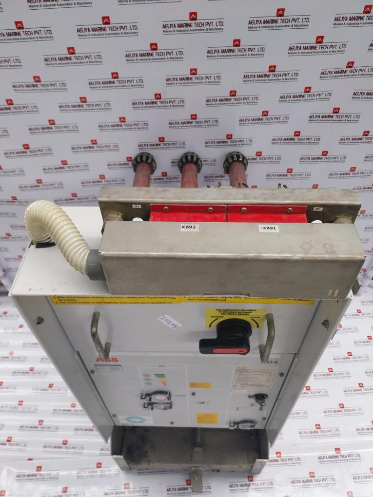 Abb Hd4/Sg 12.12.32 Sf6 Circuit Breaker 1250 A 12 Kv 50/60 Hz