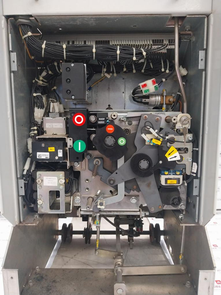 Abb Hd4/Sg 12.12.32 Sf6 Circuit Breaker 1250 A 12 Kv 50/60 Hz