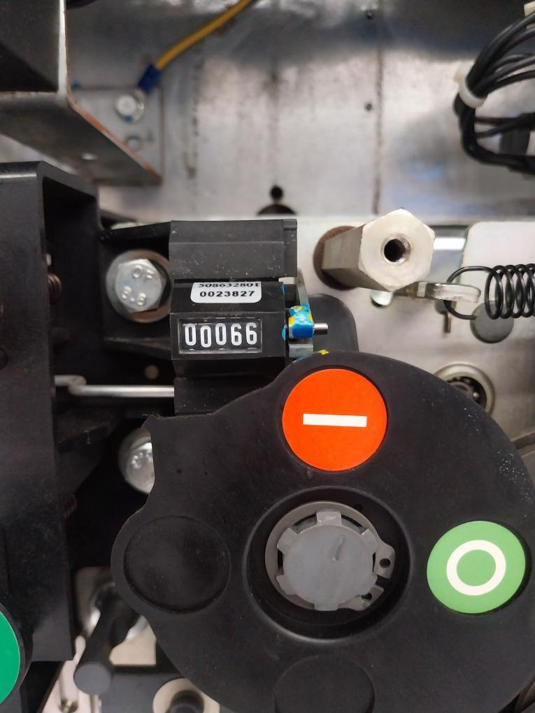 Abb Hd4/Sg 12.12.32 Sf6 Circuit Breaker 1250 A 12 Kv 50/60 Hz