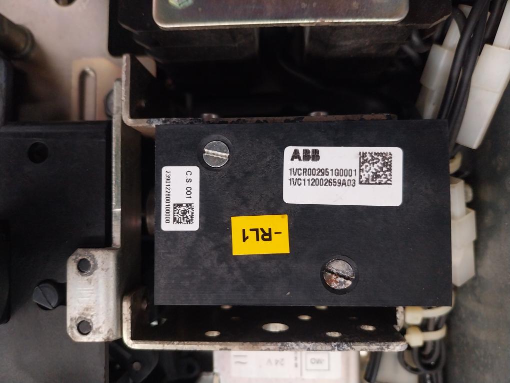 Abb Hd4/Sg 12.12.32 Sf6 Circuit Breaker 1250 A 12 Kv 50/60 Hz
