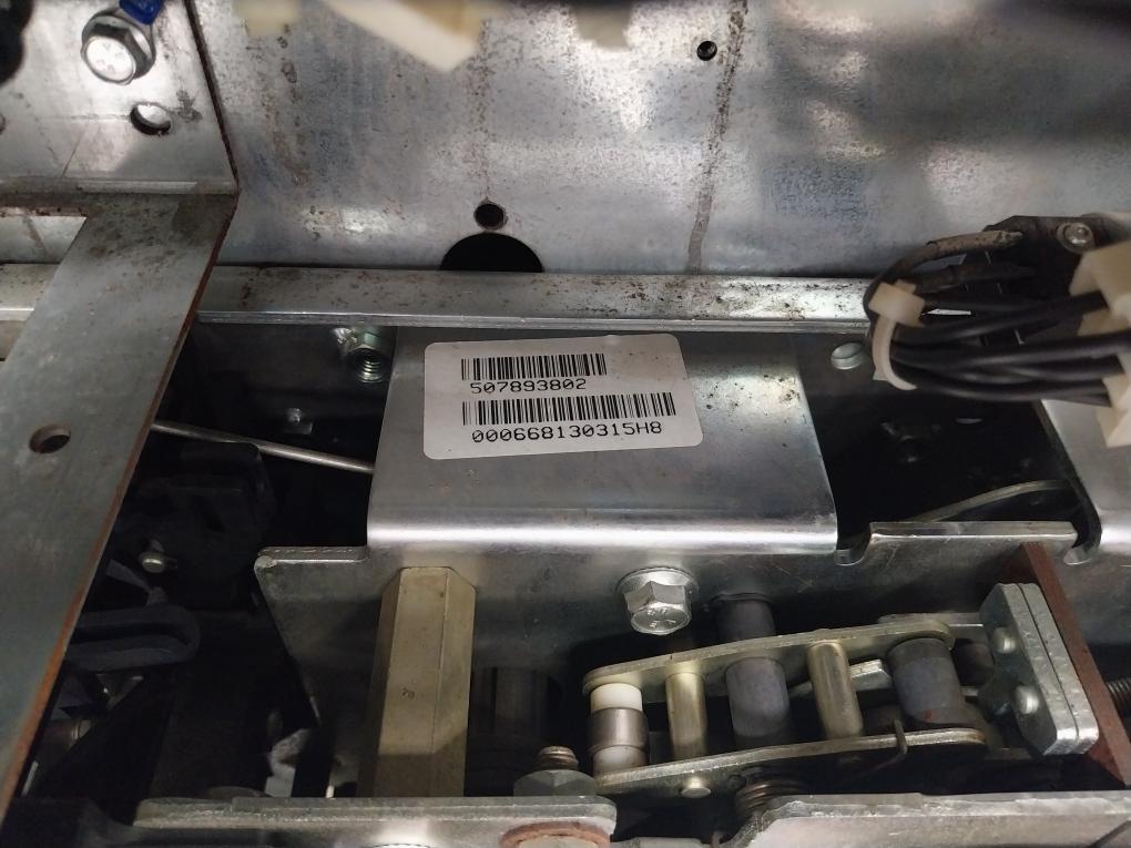 Abb Hd4/Sg 12.12.32 Sf6 Circuit Breaker 1250 A 12 Kv 50/60 Hz