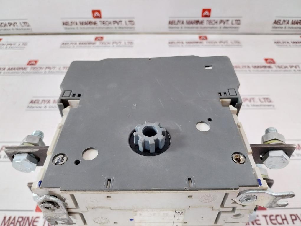 Abb Os 200D03N3 Switch Disconnector Fuse 690V 200A 50-60Hz 17W 12Kv